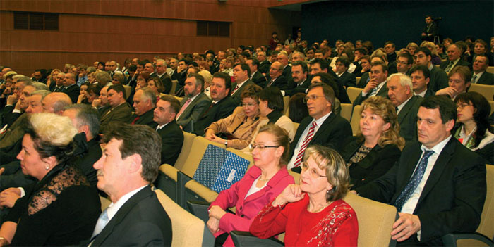 В работе юбилейной конференции приняли участие более 500 специалистов из многих стран мира 